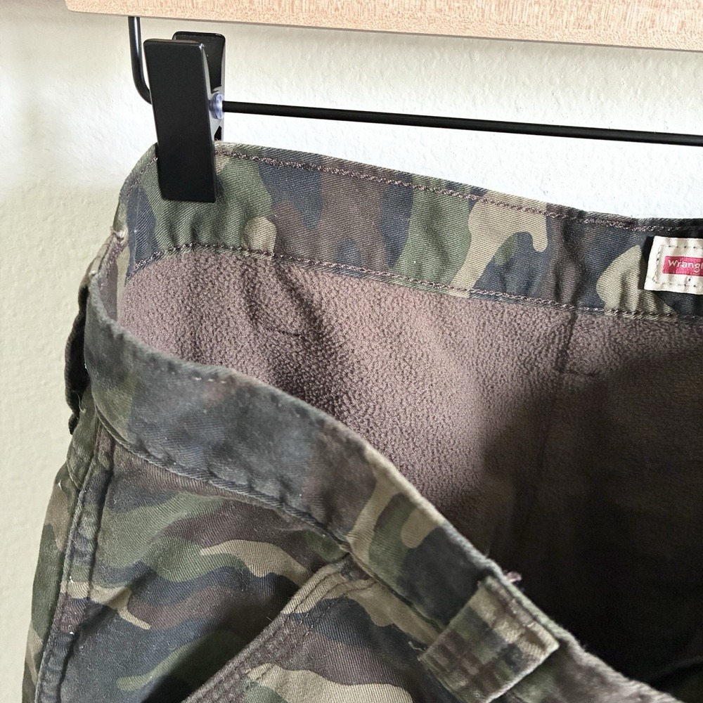 Wrangler Camo Camouflage Utility Cargo Pockets Fleece Lined Pants Mens 34x34 - Picture 4 of 6